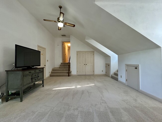 Building Photo - 805 De La Fayette Ct