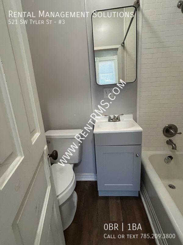 Building Photo - 521 SW Tyler St