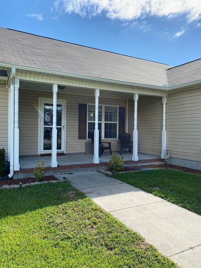Building Photo - 112 Michelle Ward Ln