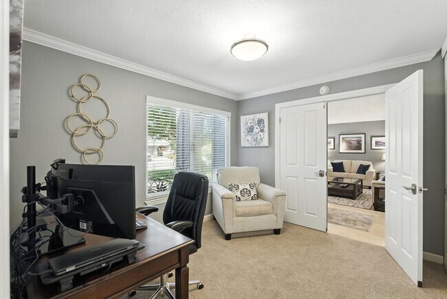 Building Photo - WILLOW GLEN - Beautifully updated with hig...