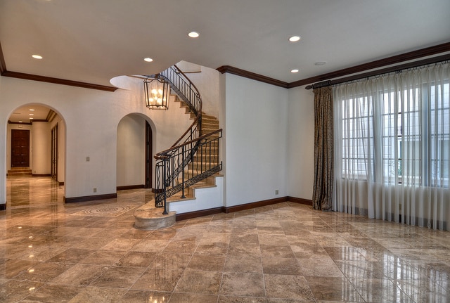 Building Photo - 222 Iris Ave