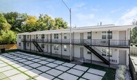Building Photo - Seventh Street Apts (1018)