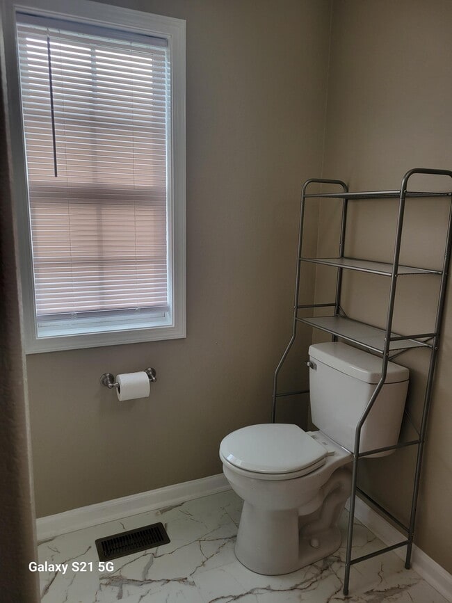 Building Photo - 251 Myrtle Ave