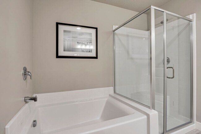 Building Photo - Do not miss out on this exquisite two story home in Orem.