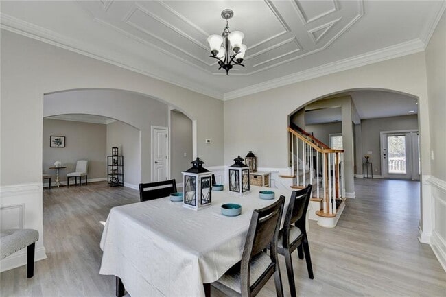 Building Photo - 4805 Shelbourne Dr