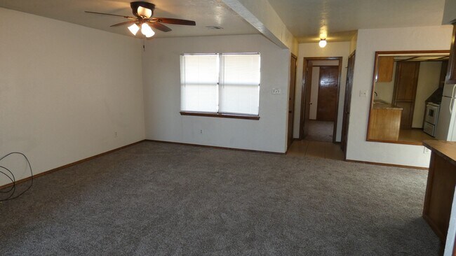 Building Photo - 4034 NW Ozmun Ave