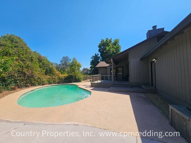 Building Photo - Stunning House with a Pool in West Redding Coming Available in August!