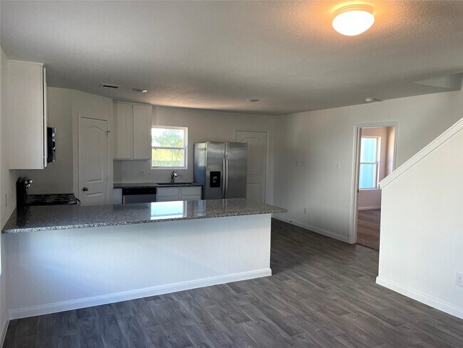 Building Photo - 15111 Sorrento Bay Cir