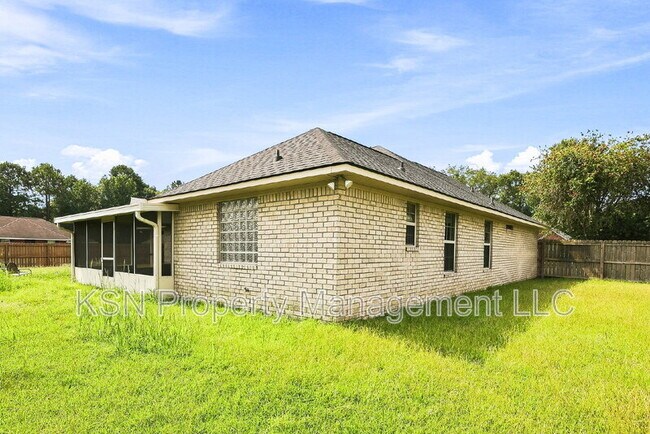 Building Photo - 17 Arbor Ridge Way