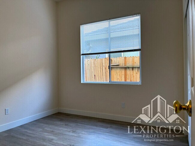 Building Photo - Beautifully updated, 3BD/2BA+office, Home in Rocklin – off Stanford Ranch Rd. near Willard Park