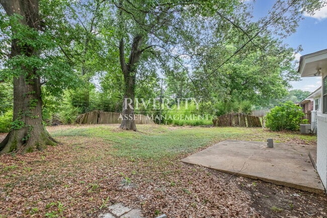Building Photo - A Whitehaven Gem!!! Section 8 Welcomed !!!!!!!
