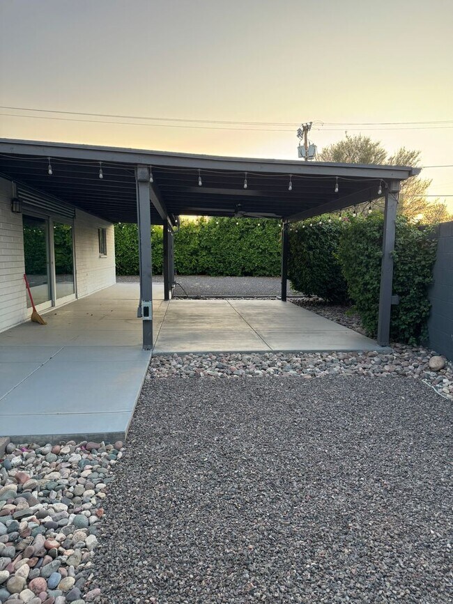 Building Photo - 3 bedroom home in Downtown Phoenix