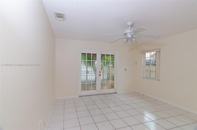 Building Photo - 3373 SW 28th Terrace