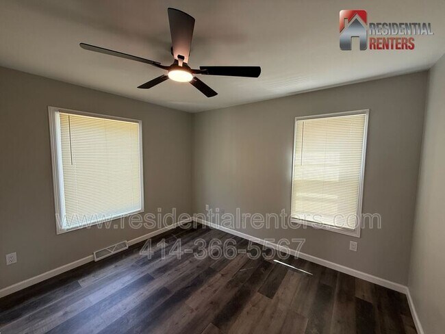 Building Photo - 4845 N 44th St