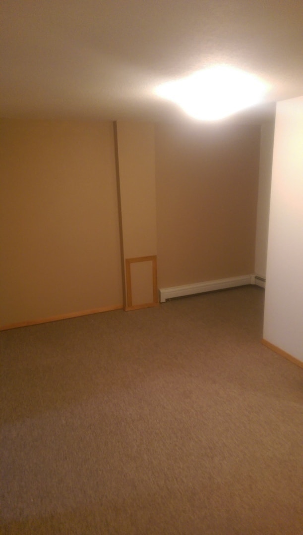 Building Photo - Three Bedroom Condo for rent!