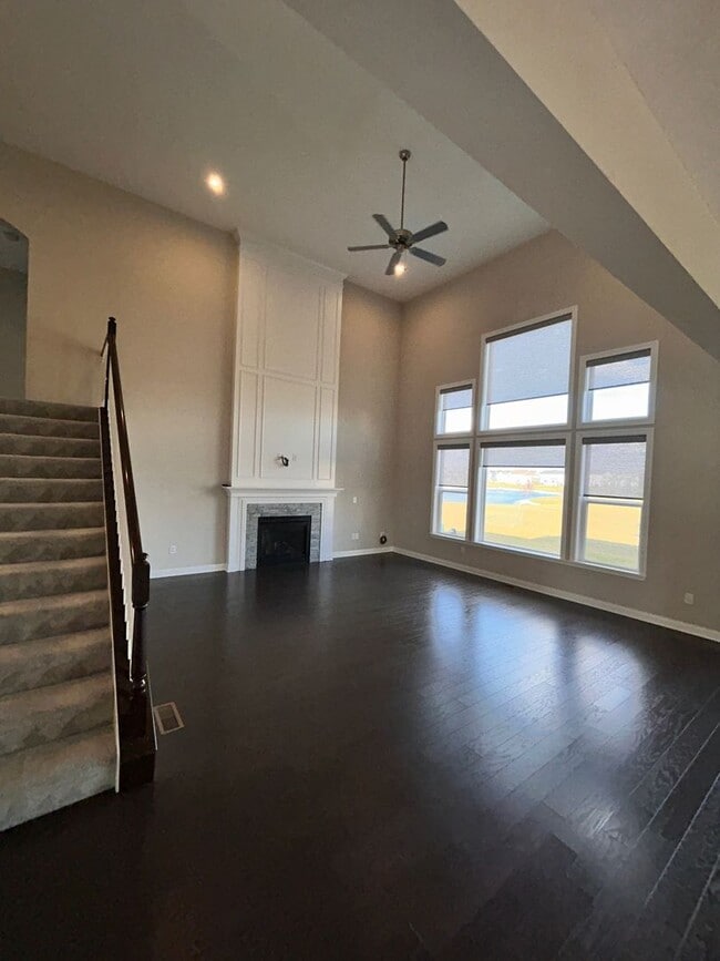 Building Photo - Home For Lease