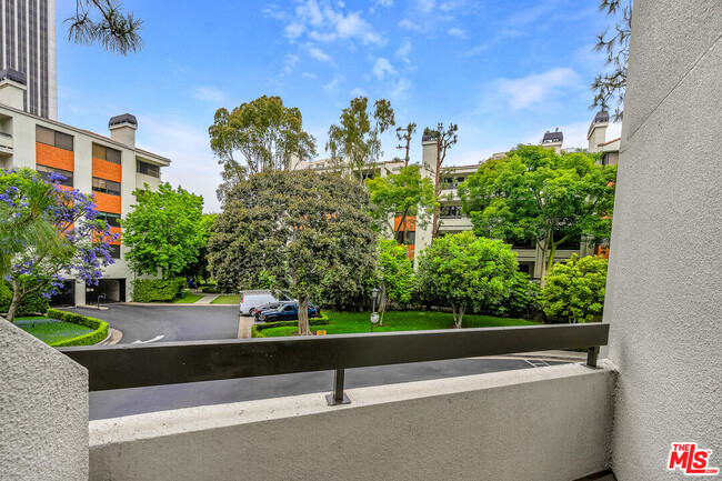 Building Photo - 2131 Century Park Ln
