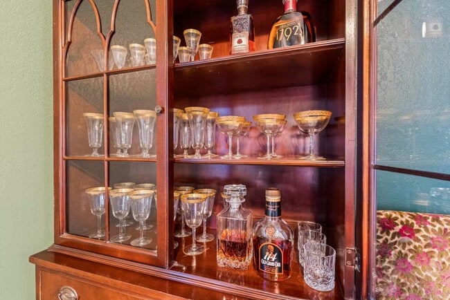 Building Photo - 2853 S Ellen St