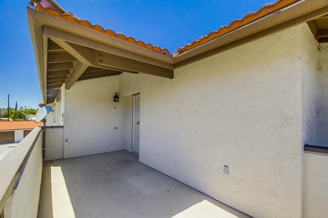 Building Photo - 9837 Caspi Gardens Dr. # 6