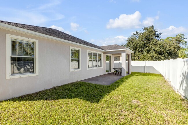 Building Photo - 627 Aeolian Dr