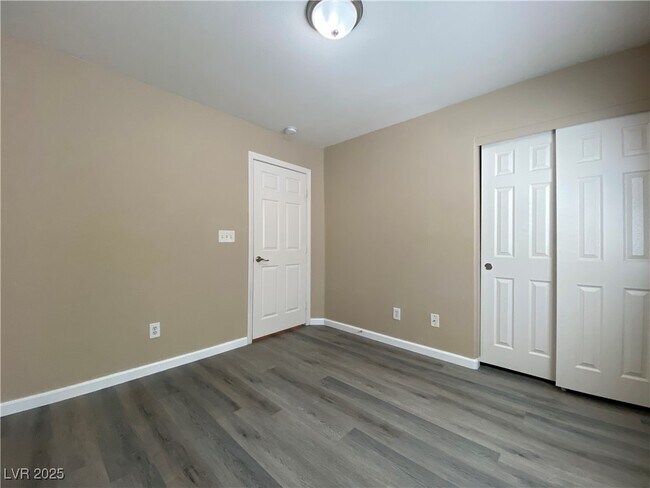 Building Photo - 9485 Oro Bullion St
