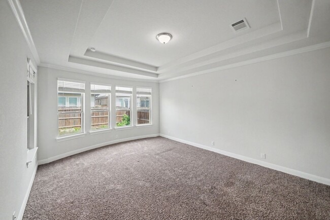 Building Photo - Stunning 4BR Home with 3-Car Garage in Turning Stone - Realtor Commission: $750