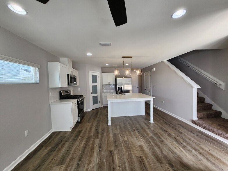 Building Photo - 3607 Meadow Vista Ln.