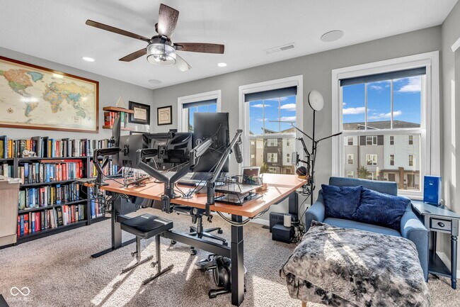 Building Photo - 315 Steeples Blvd