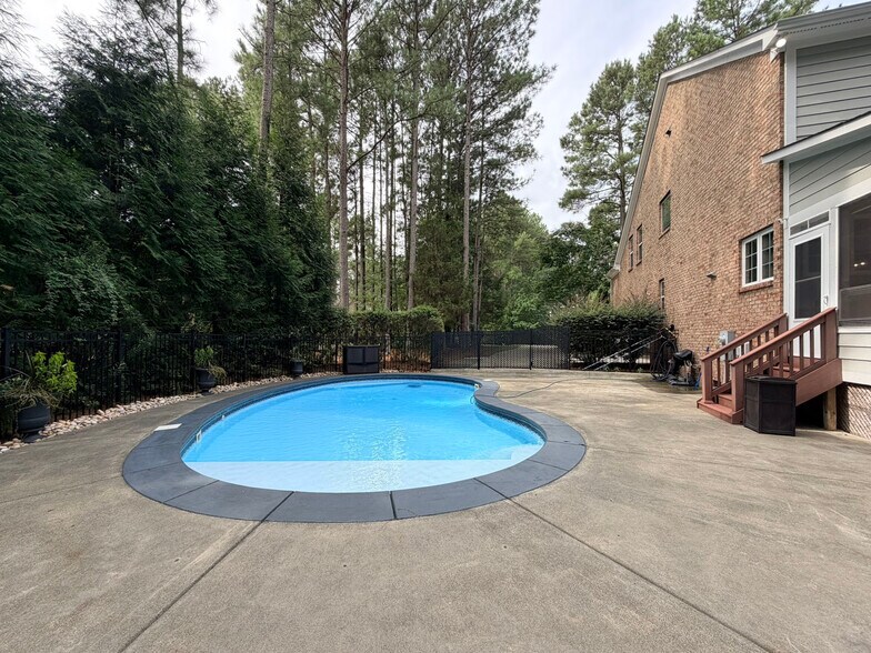 Building Photo - 5604 Pine Rock Ct