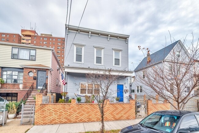 Building Photo - 37 Pamrapo Ave