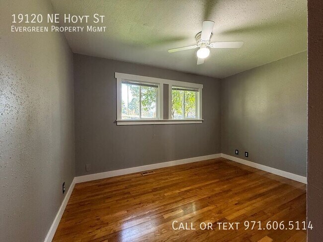 Building Photo - 19120 NE Hoyt St