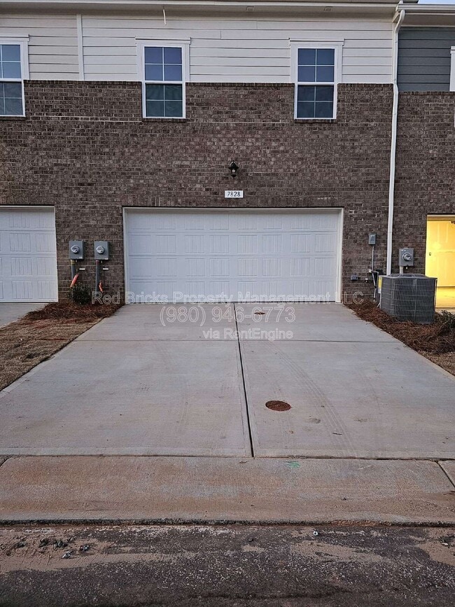 Building Photo - 7828 Nelson Rd