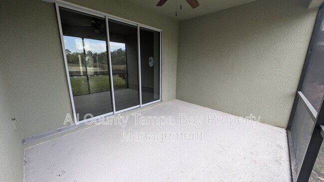 Building Photo - 17449 New Cross Cir