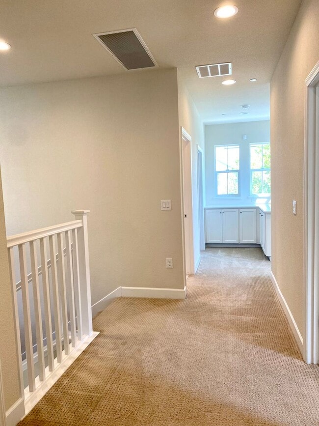 Building Photo - Stunning five bedroom in The Cannery