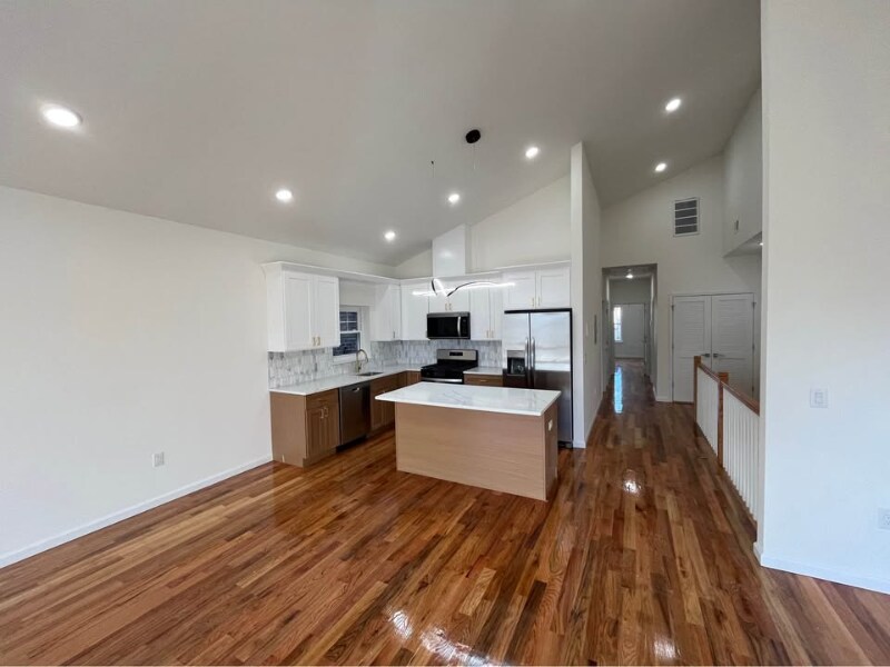 Building Photo - 121 Osborne Terrace