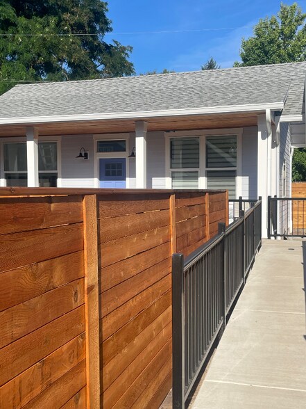 Building Photo - 30608 SW Boones Ferry Rd