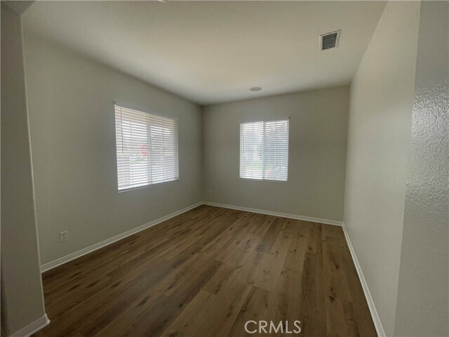 Building Photo - 37280 Parkway