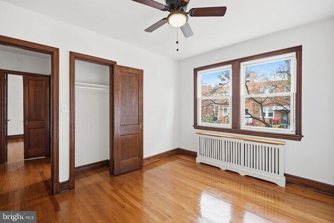 Building Photo - 4026 9th St NE