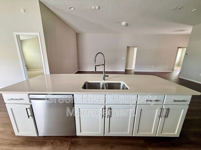 Building Photo - 278 Pickett Dr