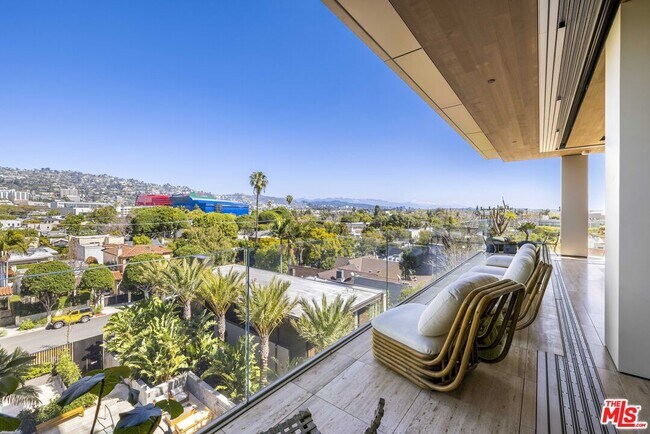 Building Photo - 8899 Beverly Blvd