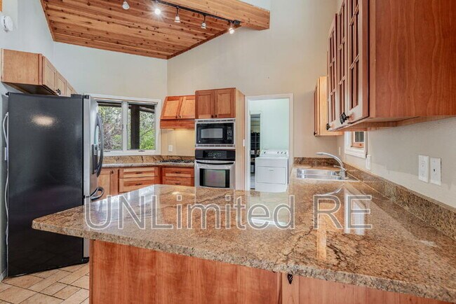 Building Photo - 4154 E Broken Rock Loop