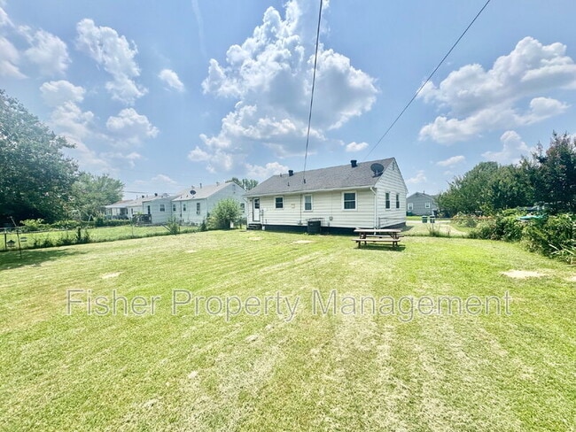 Building Photo - 5125 Reilly St