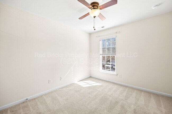 Building Photo - 8911 Kirkley View Ct