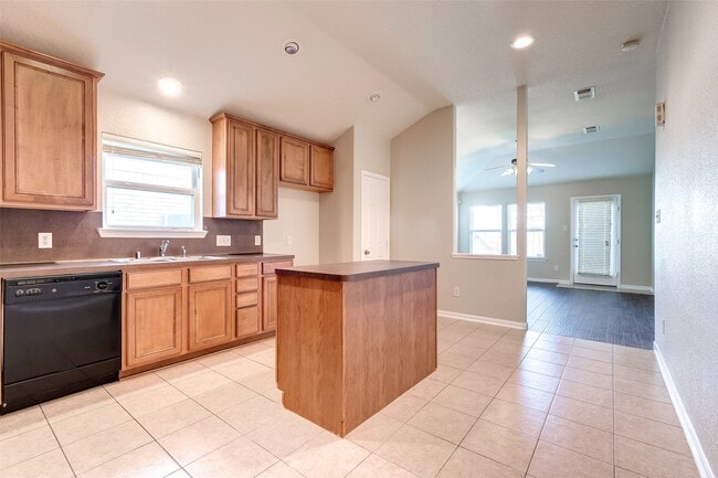 Building Photo - 17910 Carroll Pl Ln