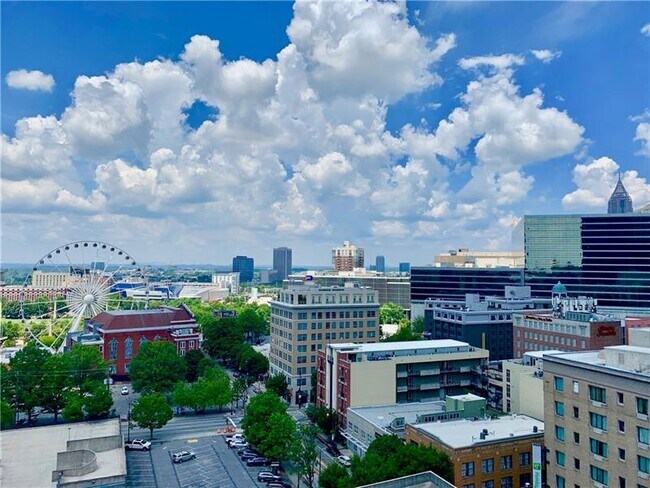 Building Photo - 90 Fairlie St NW