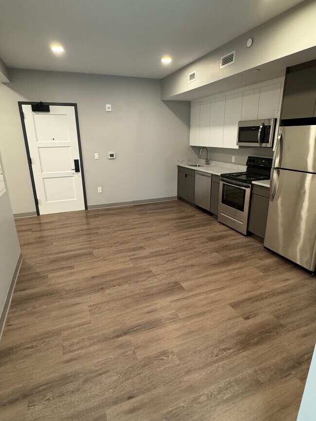 Building Photo - 100 Hemenway St