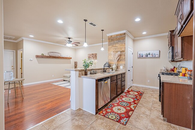 Kitchen and living area - 1201 Old Course Rd