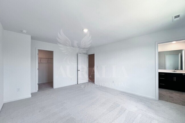 Building Photo - 1421 Jay Rd