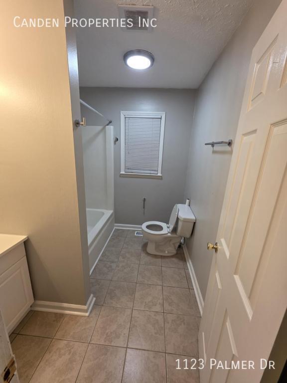 Building Photo - 1123 Palmer Dr