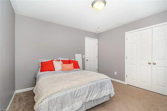 Building Photo - Build Equity While Leasing - Lease to Own